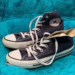 Converse all star.  High top
